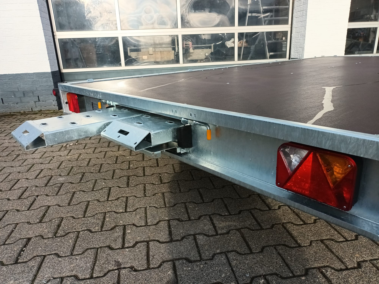 Martz GT kipp 400/2 S 400x215cm easyload ankippbar Auffahrrampen Seilwinde 10" 2700kg - Dropside/ Flatbed trailer: picture 3 Martz GT kipp 400/2 S 400x215cm easyload ankippbar Auffahrrampen Seilwinde 10" 2700kg - Dropside/ Flatbed trailer: picture 3