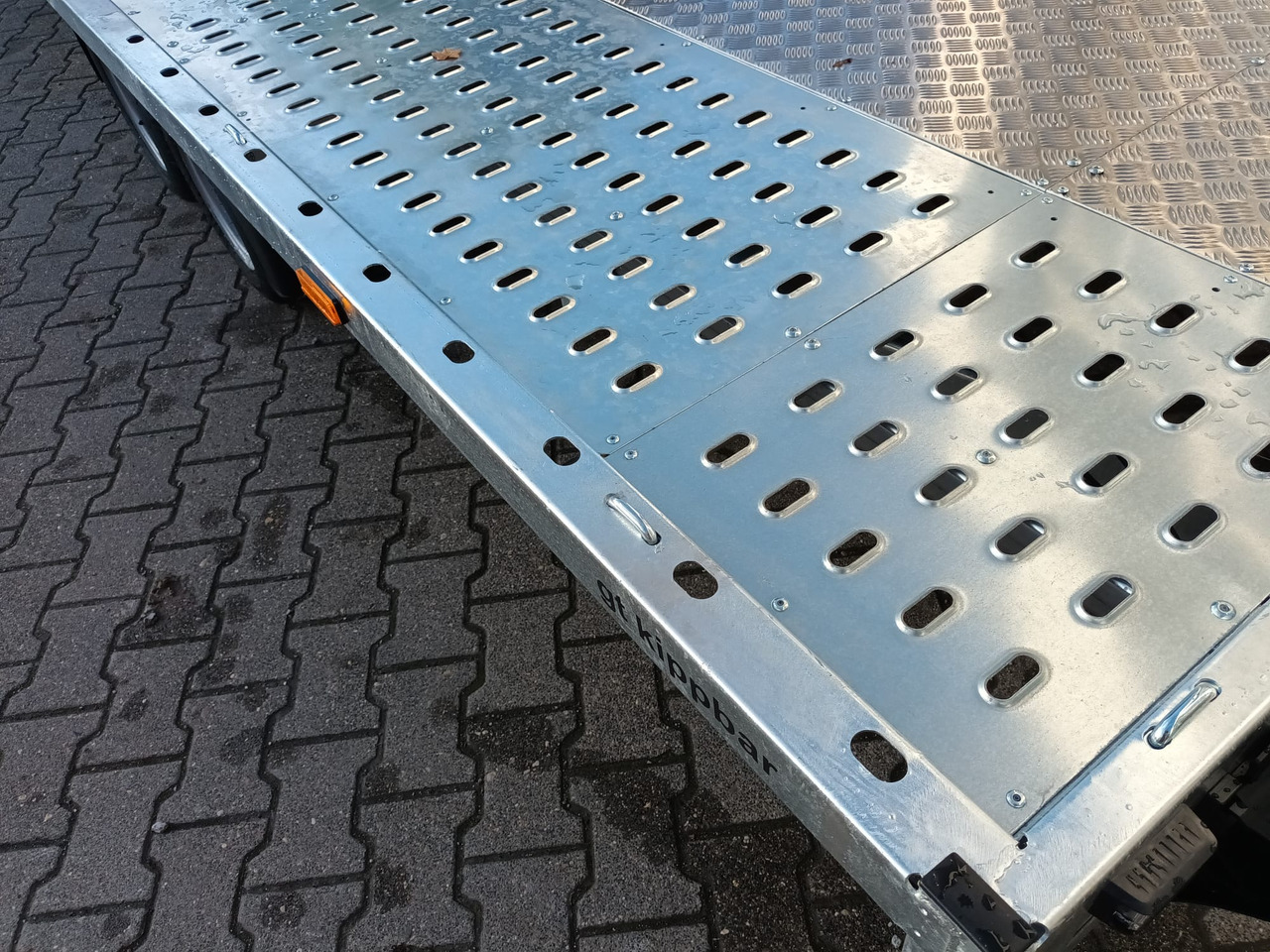 Martz GT kipp 450/2 S 450x215cm easyload ankippbar Lohr Stahl & Aluboden Seilwinde 10" 3000kg - Plant trailer: picture 4 Martz GT kipp 450/2 S 450x215cm easyload ankippbar Lohr Stahl & Aluboden Seilwinde 10" 3000kg - Plant trailer: picture 4