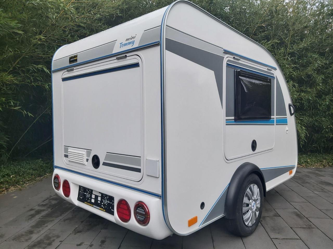 Mini Camper Mini Tommy TMC25 252x140x121cm aero V1 Küche 12V/230V 100km/H 750kg gebremst Modell 24 - Caravan: picture 5 Mini Camper Mini Tommy TMC25 252x140x121cm aero V1 Küche 12V/230V 100km/H 750kg gebremst Modell 24 - Caravan: picture 5