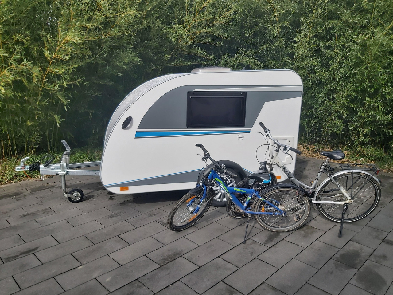 Mini Camper Mini Tommy TMC25 252x140x121cm aero V1 Küche 12V/230V 100km/H 750kg gebremst Modell 24 - Caravan: picture 4 Mini Camper Mini Tommy TMC25 252x140x121cm aero V1 Küche 12V/230V 100km/H 750kg gebremst Modell 24 - Caravan: picture 4