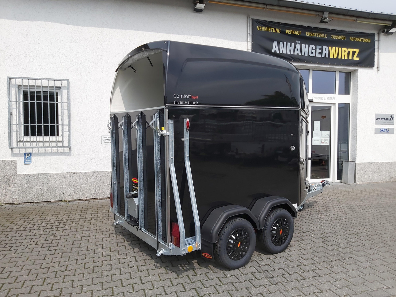 Horse trailer Pferdeanhänger Böckmann Comfort Esprit black Set Sattelkammer Trittschutz 100km/H 2400kg Modell 2024: picture 8