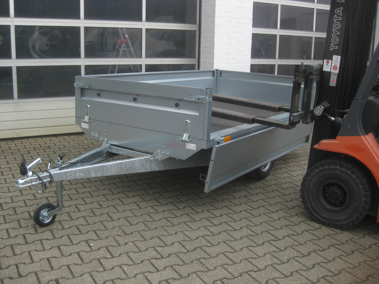 Pritschenanhänger Trailstar Nordica 263 263x144x40cm (S) 750kg Winter Aktion - Car trailer: picture 4 Pritschenanhänger Trailstar Nordica 263 263x144x40cm (S) 750kg Winter Aktion - Car trailer: picture 4