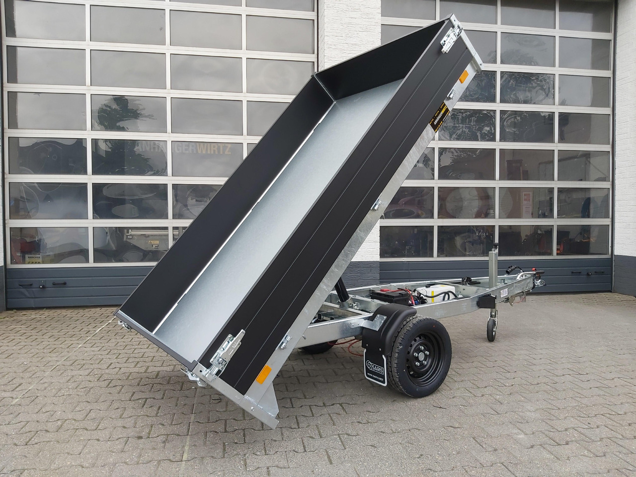 Saris Kipper K1 256 150 1500 1 E 256x150x30cm black Edition Elektro & Notpumpe 13" (S) 1500kg - Tipper trailer: picture 3 Saris Kipper K1 256 150 1500 1 E 256x150x30cm black Edition Elektro & Notpumpe 13" (S) 1500kg - Tipper trailer: picture 3