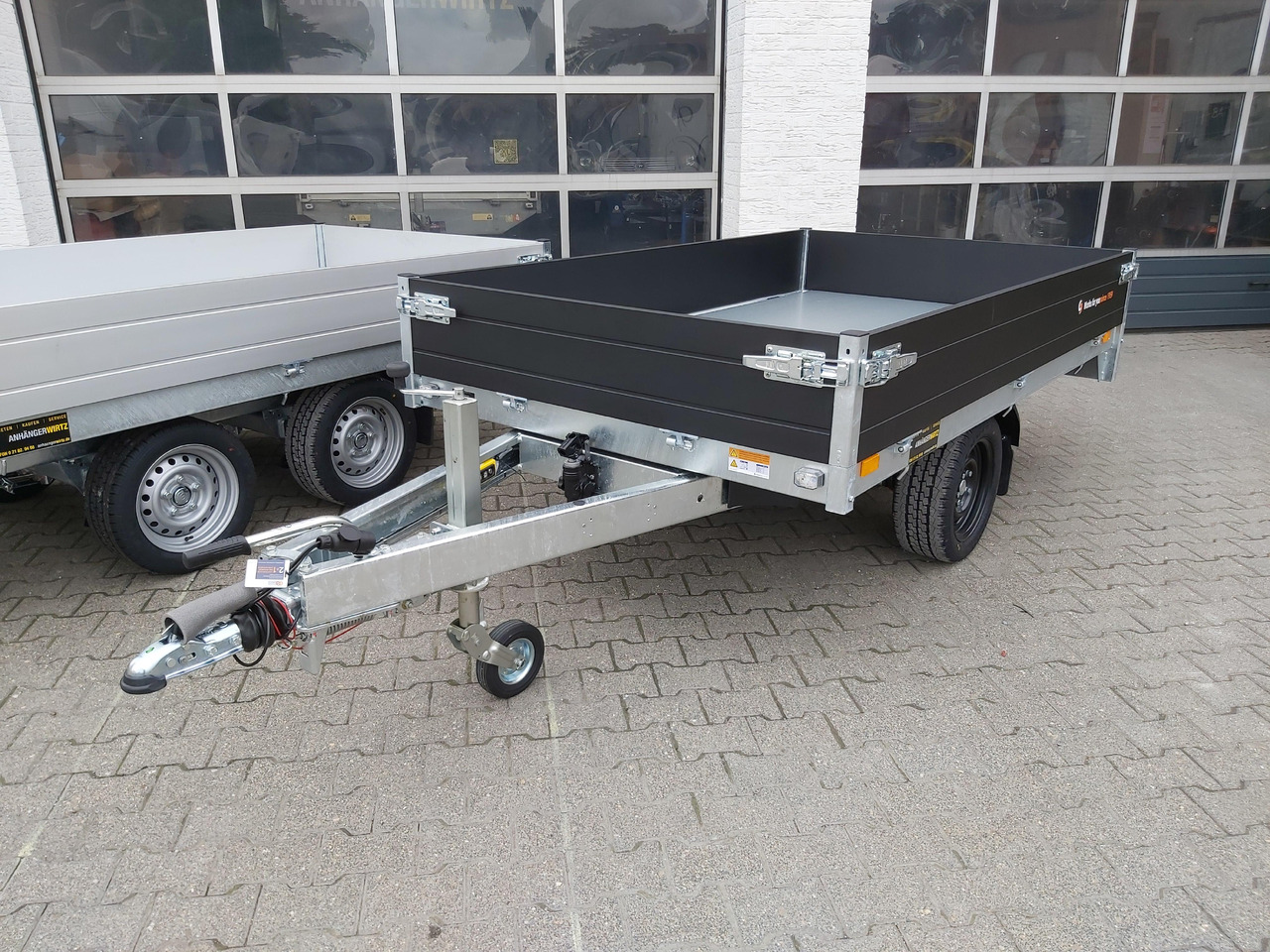 Saris Kipper K1 256 150 1500 1 E 256x150x30cm black Edition Elektro & Notpumpe 13" (S) 1500kg - Tipper trailer: picture 4 Saris Kipper K1 256 150 1500 1 E 256x150x30cm black Edition Elektro & Notpumpe 13" (S) 1500kg - Tipper trailer: picture 4