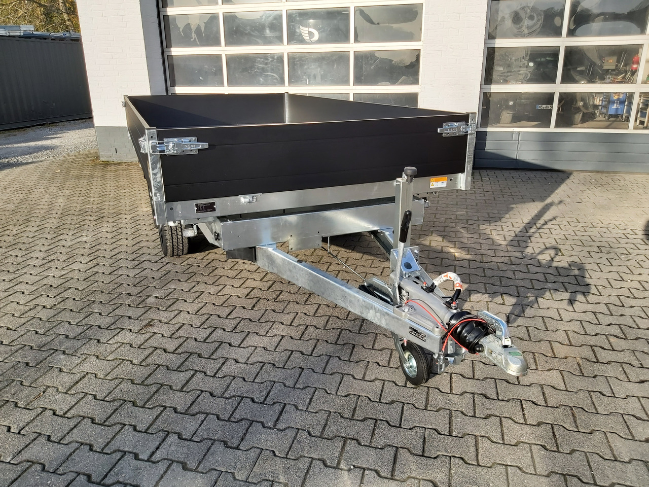 Saris Kipper K3 356 184 3500 2 E 356x184x35cm black edition Elektro Rampen Stützen (L) 3500kg - Tipper trailer: picture 3 Saris Kipper K3 356 184 3500 2 E 356x184x35cm black edition Elektro Rampen Stützen (L) 3500kg - Tipper trailer: picture 3