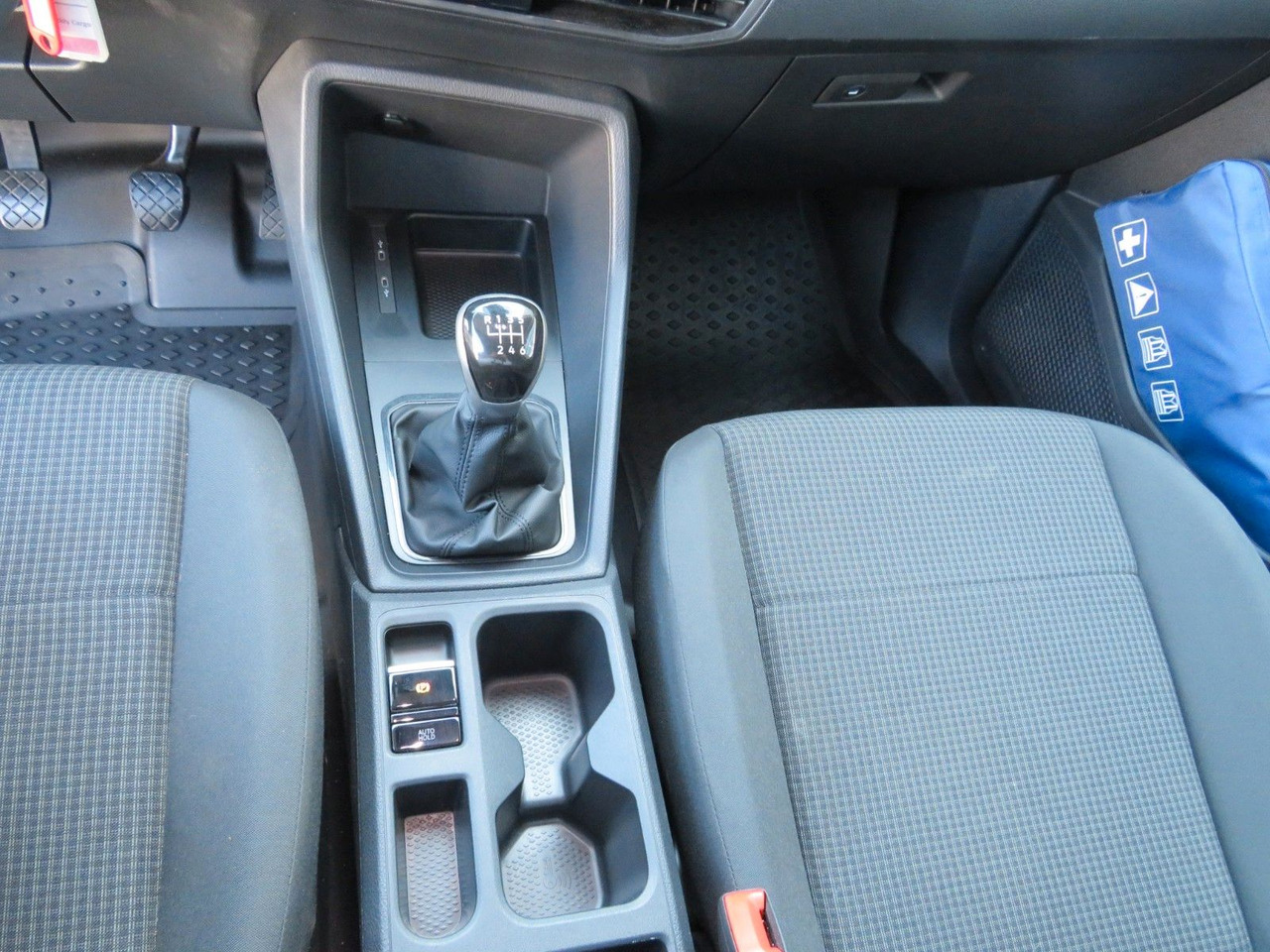 Panel van Volkswagen Caddy Cargo 2.0 TDI 75 kW: picture 14