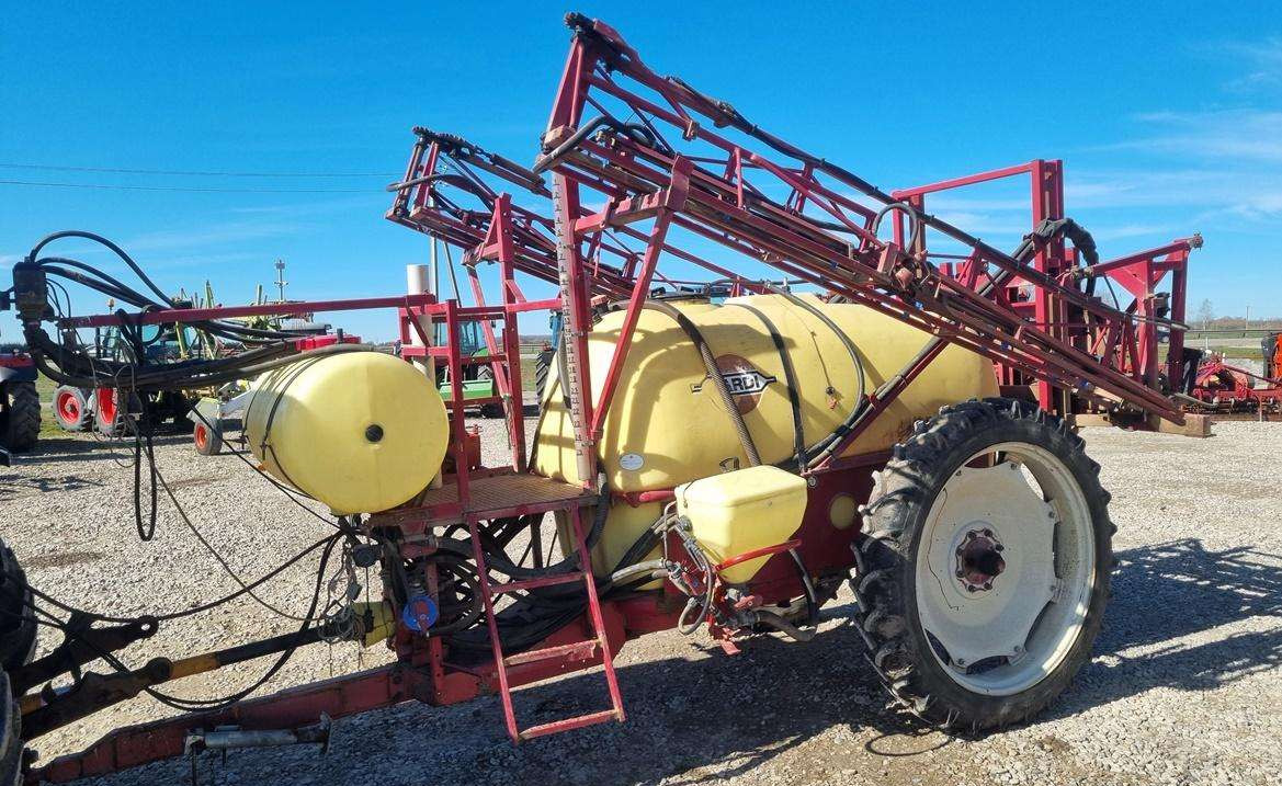 Hardi TZY 2500 - Sprayer: picture 1 Hardi TZY 2500 - Sprayer: picture 1