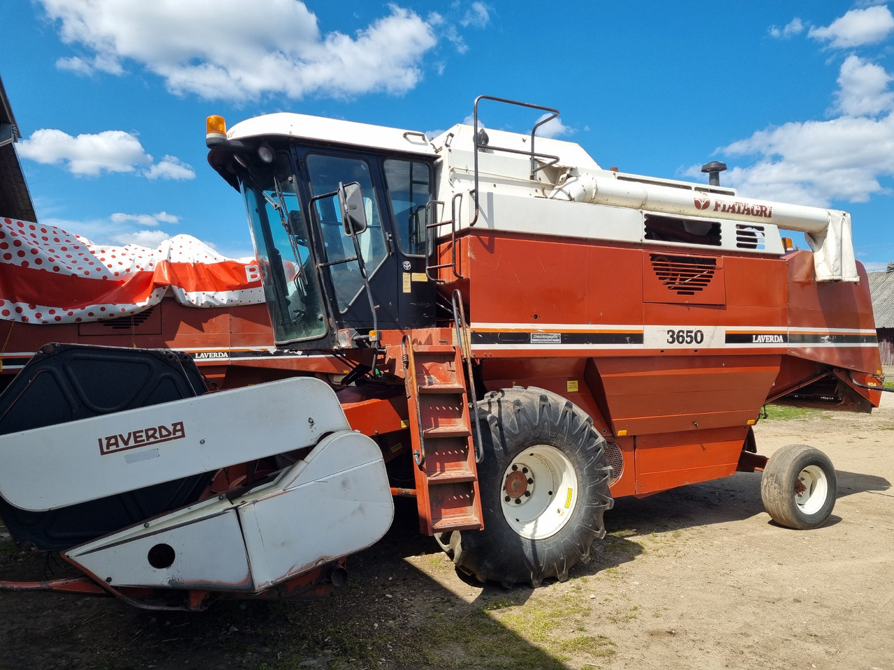 LAVERDA 3650 - Combine harvester: picture 1 LAVERDA 3650 - Combine harvester: picture 1