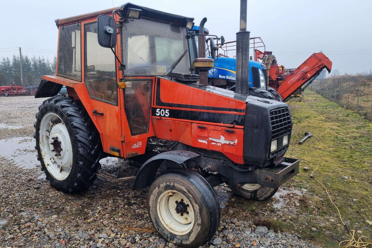 Valmet 505 - Farm tractor: picture 1 Valmet 505 - Farm tractor: picture 1