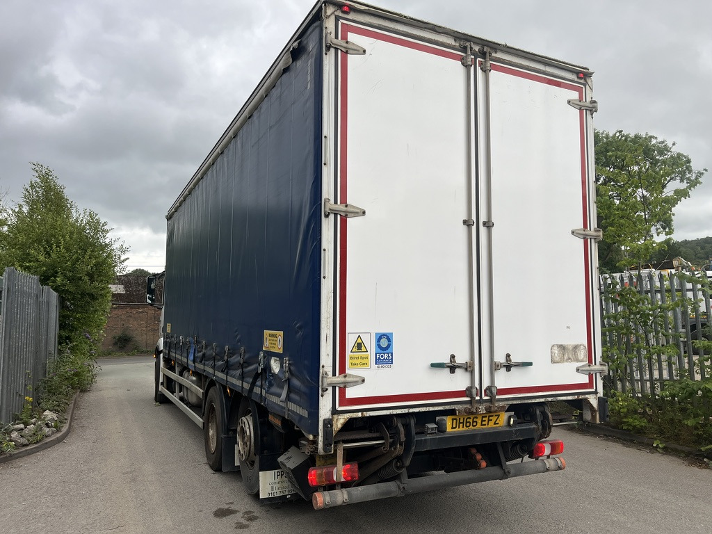 Mercedes Actros 2532 6x2 Curtaij side - Curtainsider truck: picture 3 Mercedes Actros 2532 6x2 Curtaij side - Curtainsider truck: picture 3