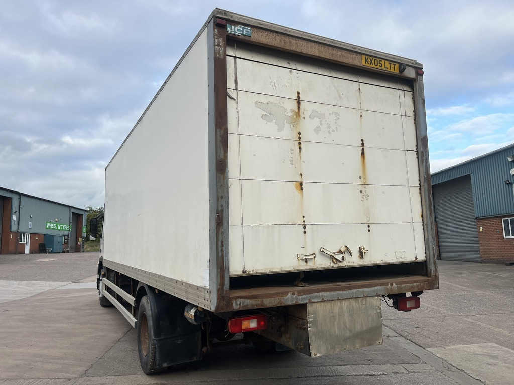 Volvo FM9 300 4x2 Box Van - Box van: picture 4 Volvo FM9 300 4x2 Box Van - Box van: picture 4