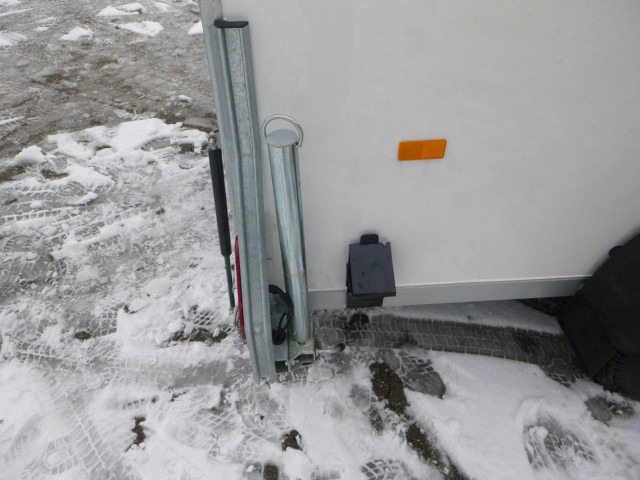 New Closed box trailer Cheval Liberte Debon Cargo 2 Poly +​ Türe weiß 1300 kg, 100 km/h, 300x155x168cm: picture 14