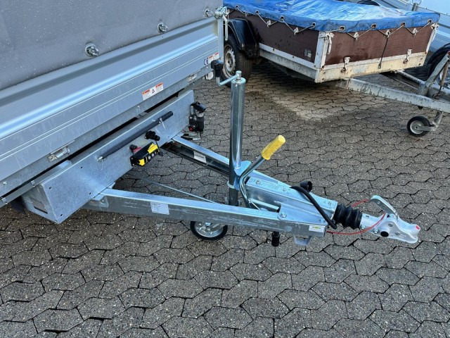 Humbaur 3-Seitenkipper HTK 3500.31 Alu, 3140 x 1750 x 350 mm, 3,5 to. - Tipper trailer: picture 4 Humbaur 3-Seitenkipper HTK 3500.31 Alu, 3140 x 1750 x 350 mm, 3,5 to. - Tipper trailer: picture 4