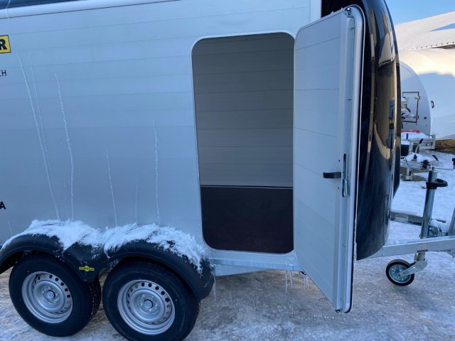 Humbaur Poly-Alu Koffer HKPA 263217, 2,6 to. 100 km/h, 3280 x 1770 x 1800 mm - Closed box trailer: picture 5 Humbaur Poly-Alu Koffer HKPA 263217, 2,6 to. 100 km/h, 3280 x 1770 x 1800 mm - Closed box trailer: picture 5