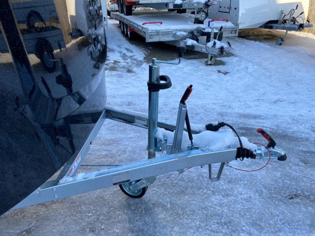 Humbaur Poly-Alu Koffer HKPA 263217, 2,6 to. 100 km/h, 3280 x 1770 x 1800 mm - Closed box trailer: picture 4 Humbaur Poly-Alu Koffer HKPA 263217, 2,6 to. 100 km/h, 3280 x 1770 x 1800 mm - Closed box trailer: picture 4