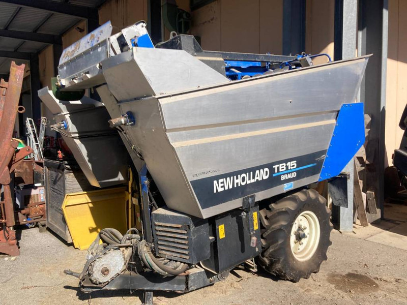 BRAUD TB15 - Grape harvesting machine: picture 1 BRAUD TB15 - Grape harvesting machine: picture 1