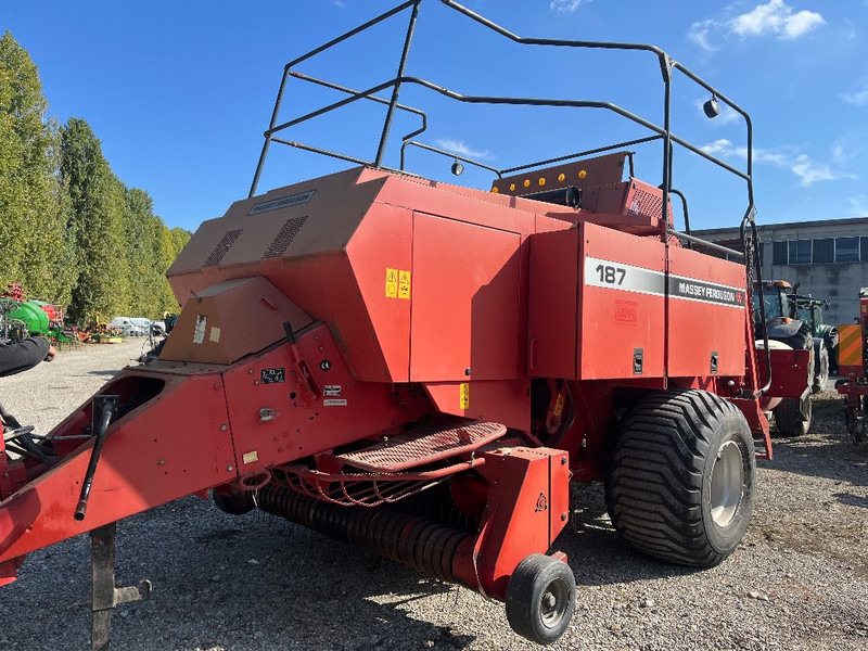 Massey Ferguson 187 - Square baler: picture 1 Massey Ferguson 187 - Square baler: picture 1