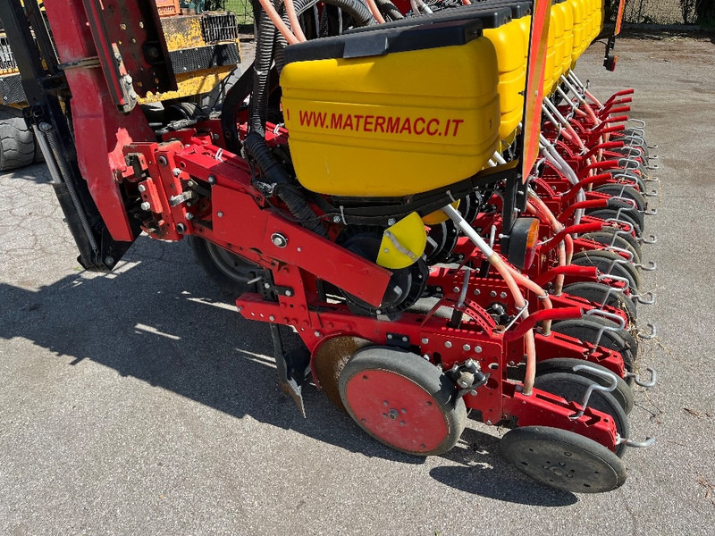 MaterMacc MS 8230 - Precision sowing machine: picture 4 MaterMacc MS 8230 - Precision sowing machine: picture 4