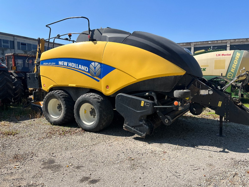 New Holland 1290 - Square baler: picture 1 New Holland 1290 - Square baler: picture 1
