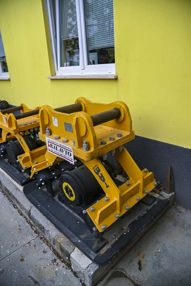 Plate compactor VIBROBAT 08 - Attachment for Excavator: picture 4 Plate compactor VIBROBAT 08 - Attachment for Excavator: picture 4