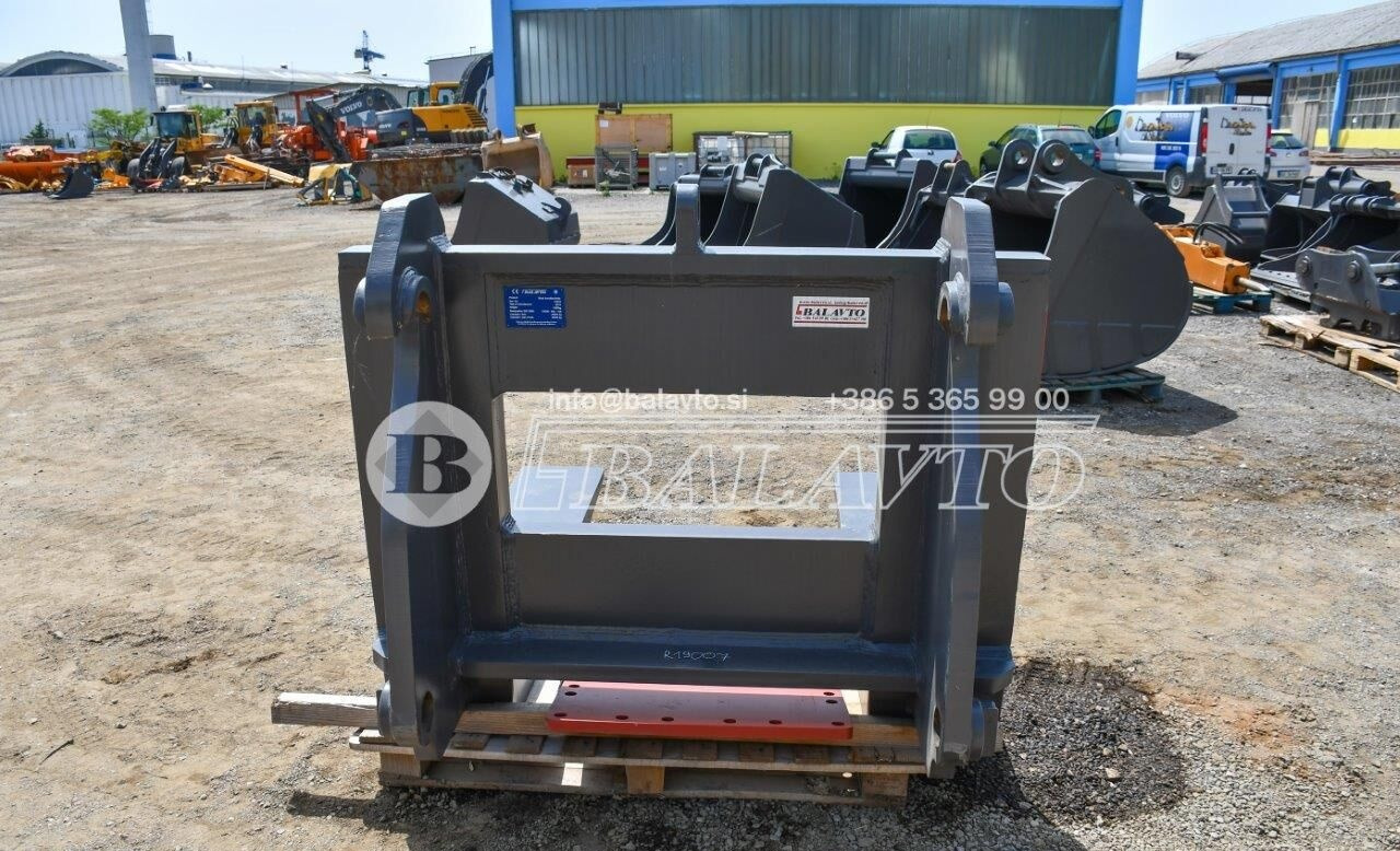 Balavto Block handling forks for Volvo L220 and L180 - Forks: picture 4 Balavto Block handling forks for Volvo L220 and L180 - Forks: picture 4
