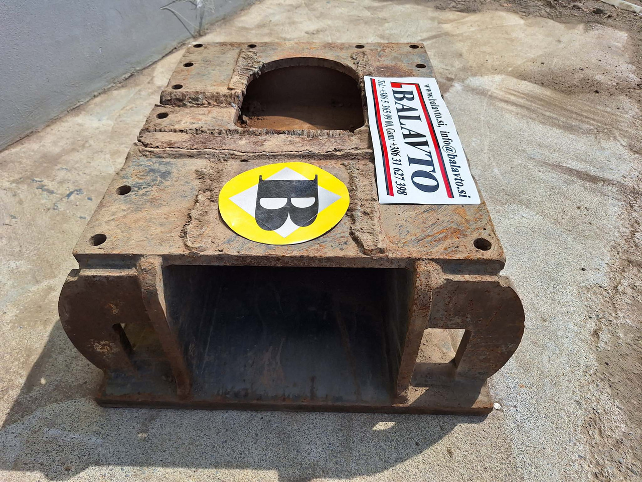Balavto attachment plate B1 - Quick coupler for Construction machinery: picture 2 Balavto attachment plate B1 - Quick coupler for Construction machinery: picture 2