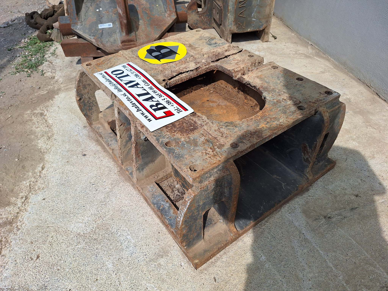 Balavto attachment plate B1 - Quick coupler for Construction machinery: picture 5 Balavto attachment plate B1 - Quick coupler for Construction machinery: picture 5