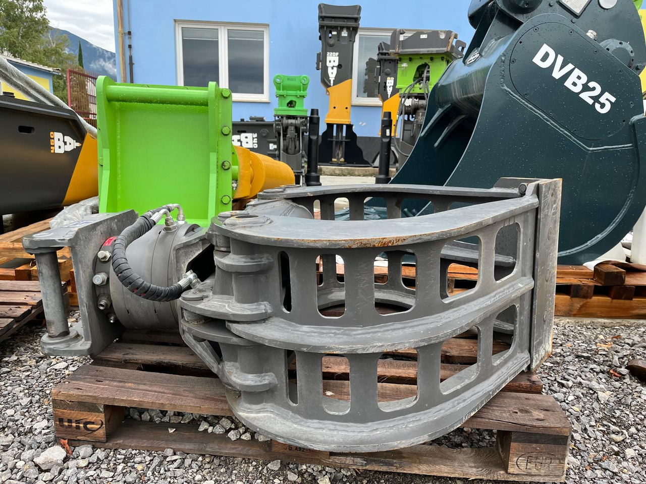 Balavto stone grapple BG08 with rotator - Grapple for Excavator: picture 3 Balavto stone grapple BG08 with rotator - Grapple for Excavator: picture 3