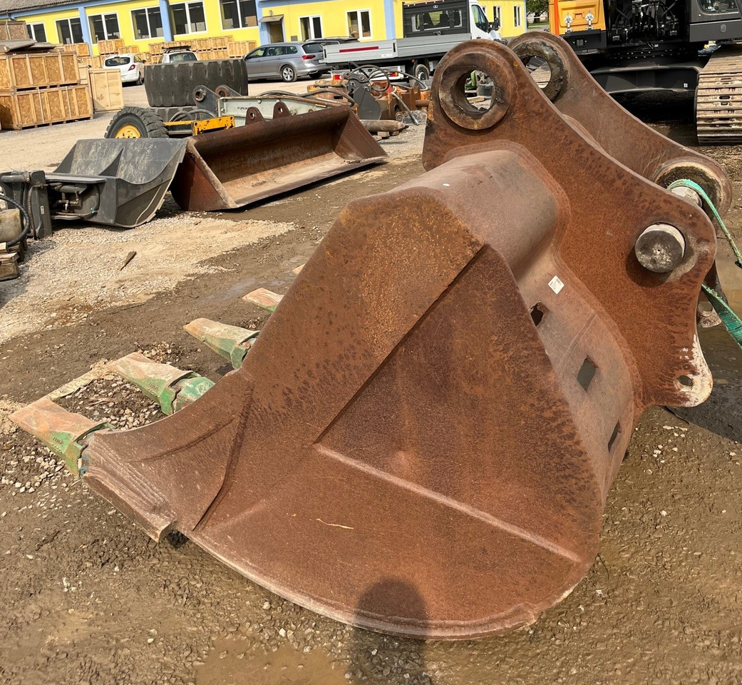 Digging bucket 1600 mm - Excavator bucket: picture 4 Digging bucket 1600 mm - Excavator bucket: picture 4