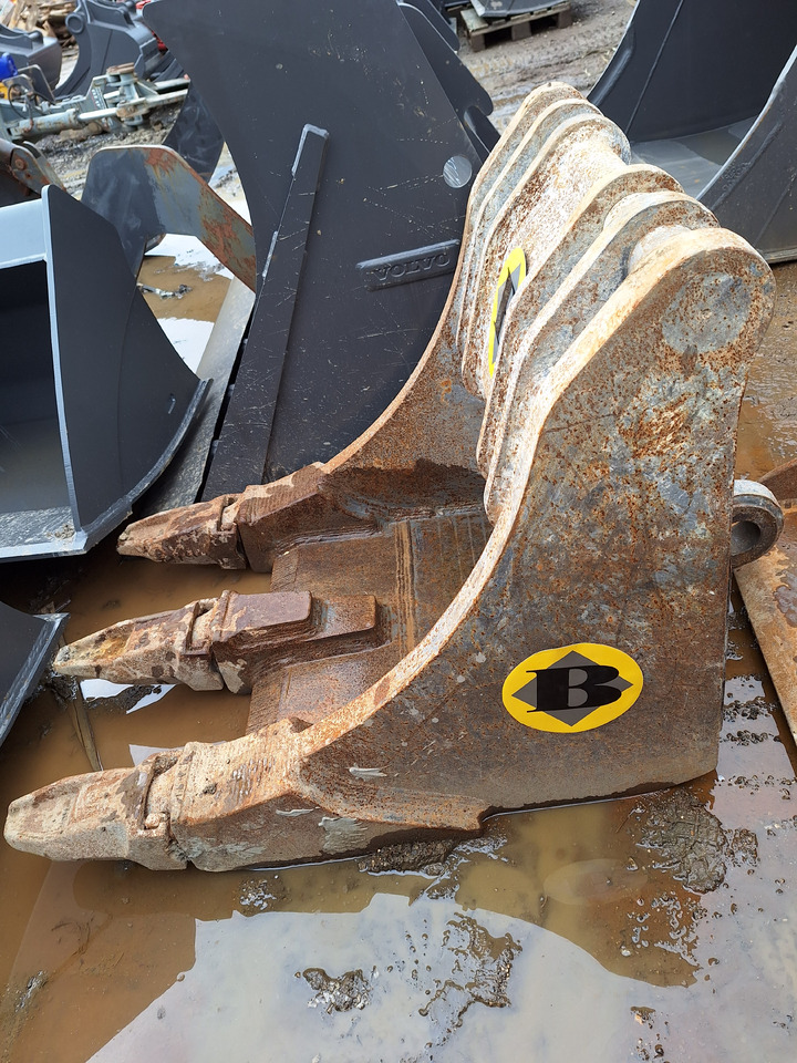 Digging bucket 850 mm - Excavator bucket: picture 2 Digging bucket 850 mm - Excavator bucket: picture 2