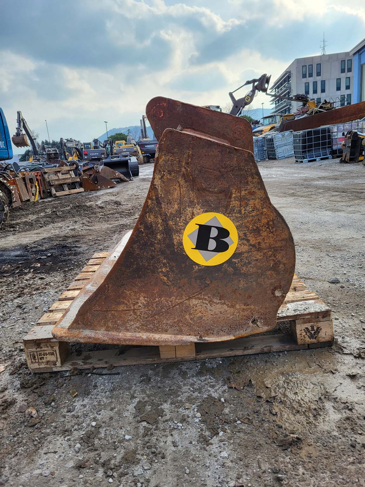 Ditch cleaning bucket 1700 mm Martin - Excavator bucket: picture 2 Ditch cleaning bucket 1700 mm Martin - Excavator bucket: picture 2