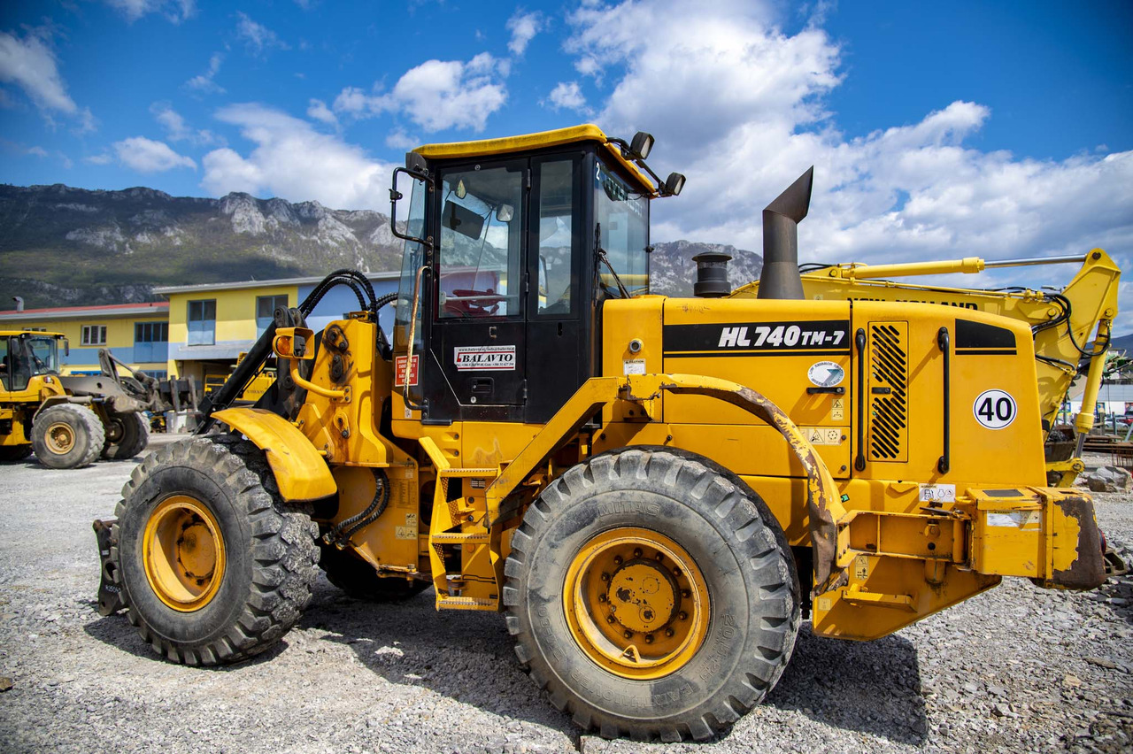 HYUNDAI HL740TM-7 for parts - Wheel loader: picture 3 HYUNDAI HL740TM-7 for parts - Wheel loader: picture 3