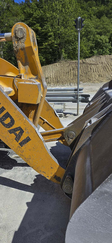 Hyundai HL970 - Wheel loader: picture 5 Hyundai HL970 - Wheel loader: picture 5