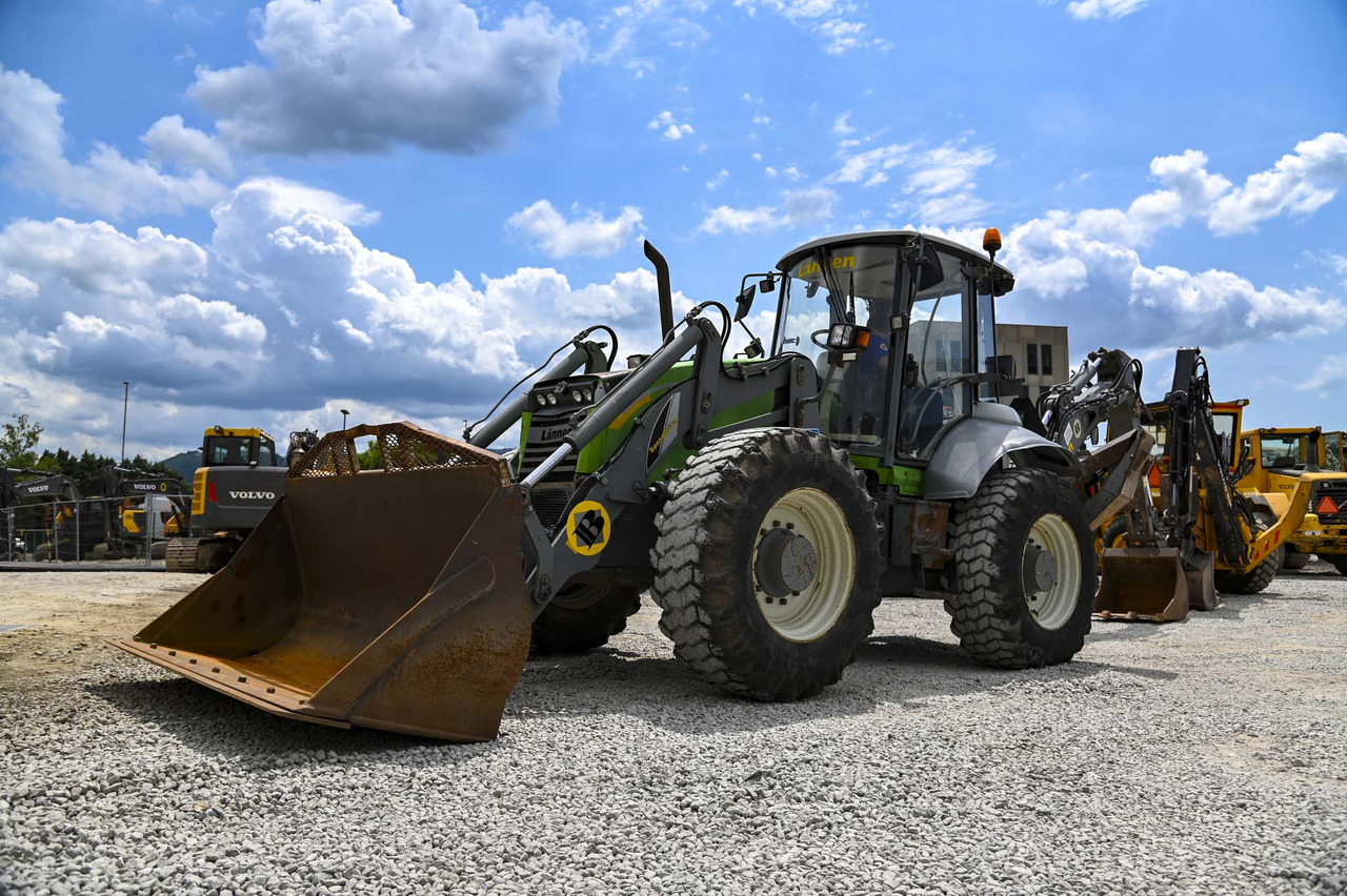 Backhoe loader Lännen 8600E: picture 1