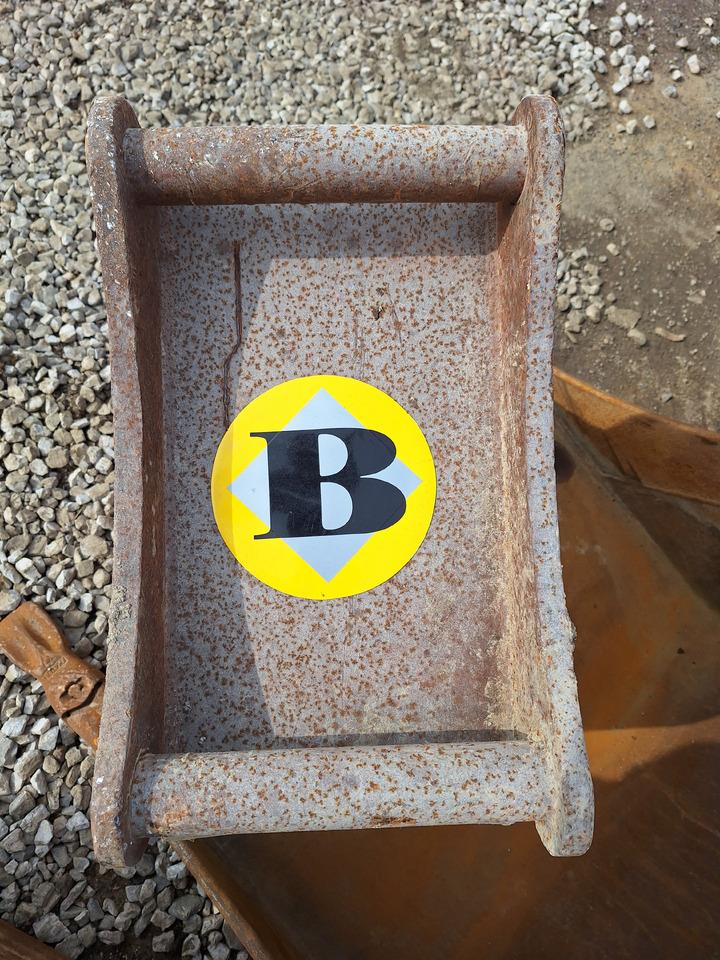 Lannen trenching bucket 400 mm - Excavator bucket: picture 4 Lannen trenching bucket 400 mm - Excavator bucket: picture 4