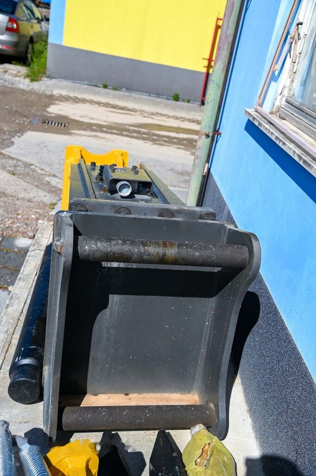 New BAT 340 - Hydraulic hammer: picture 5 New BAT 340 - Hydraulic hammer: picture 5