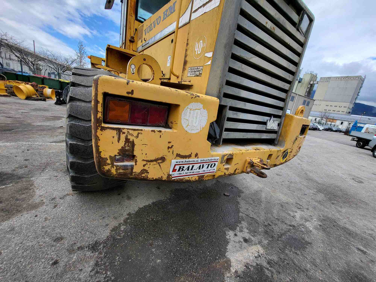 Volvo counterweight - Spare parts for Loader: picture 4 Volvo counterweight - Spare parts for Loader: picture 4