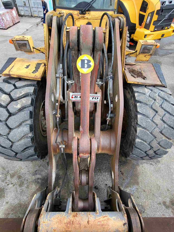 Volvo lifting framework - Spare parts for Loader: picture 3 Volvo lifting framework - Spare parts for Loader: picture 3