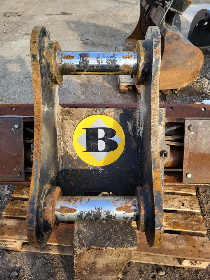Tilting bucket 1600 mm S60 for 11-18 ton excavators - Excavator bucket for Construction machinery: picture 3 Tilting bucket 1600 mm S60 for 11-18 ton excavators - Excavator bucket for Construction machinery: picture 3