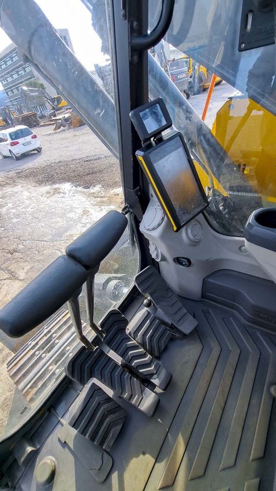 Crawler excavator VOLVO ECR235EL: picture 15 Crawler excavator VOLVO ECR235EL: picture 15