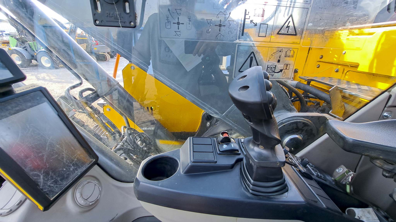 Crawler excavator VOLVO ECR235EL: picture 16 Crawler excavator VOLVO ECR235EL: picture 16