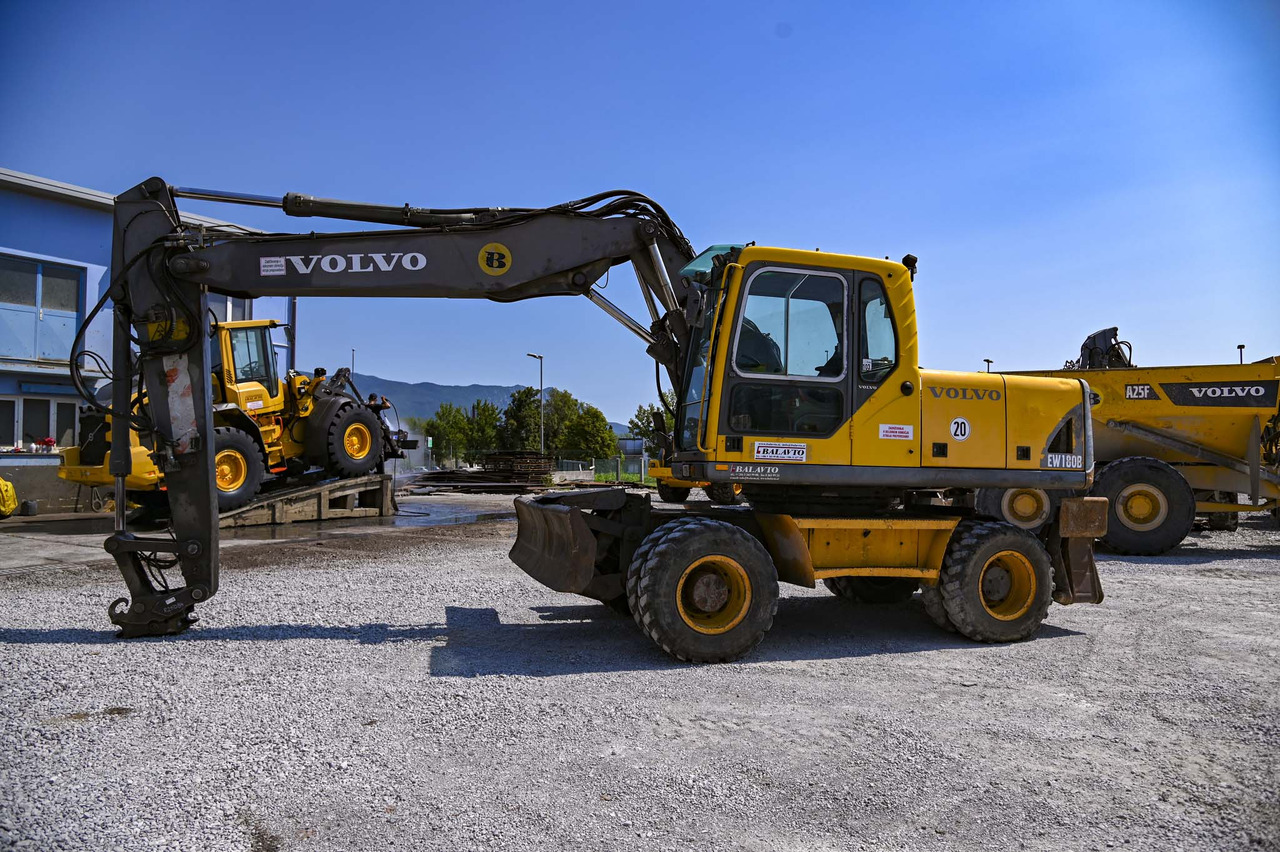 VOLVO EW180B - Wheel excavator: picture 2 VOLVO EW180B - Wheel excavator: picture 2