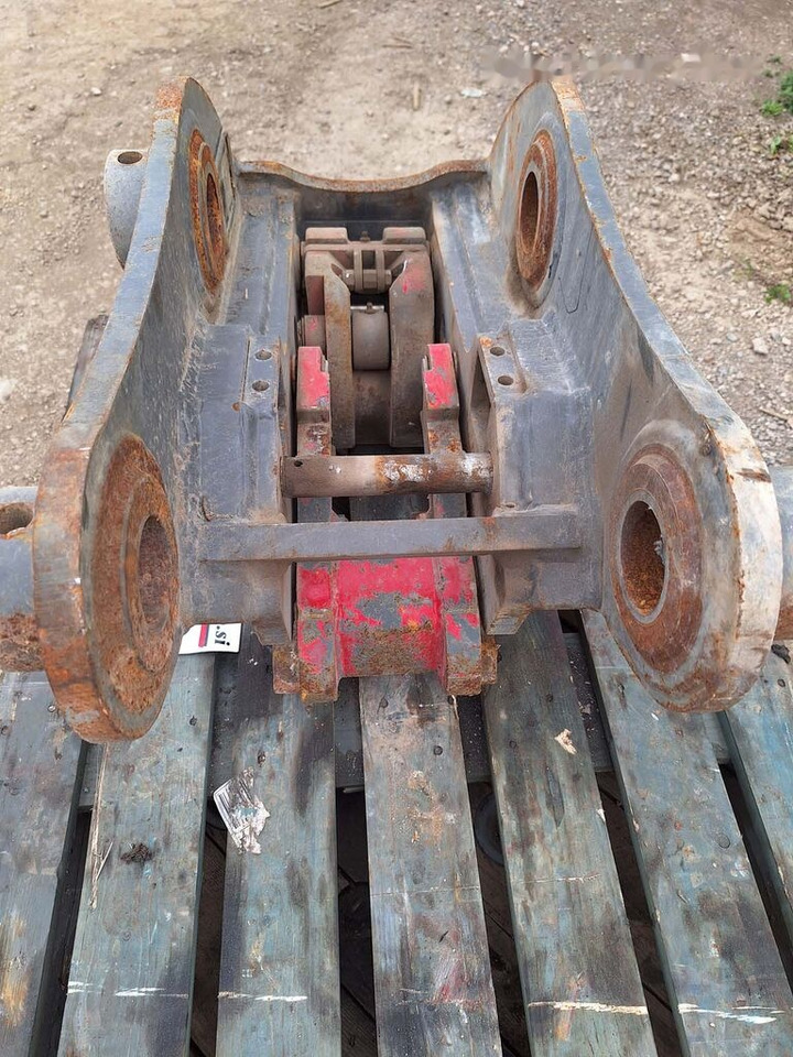 Volvo 14709434 Volvo EC140, EW140, ECR145 - Quick coupler for Excavator: picture 3 Volvo 14709434 Volvo EC140, EW140, ECR145 - Quick coupler for Excavator: picture 3