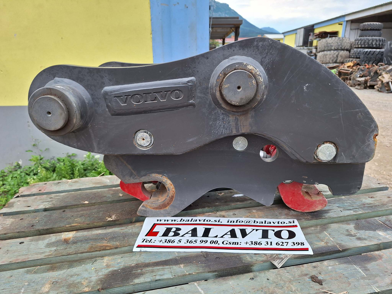 Volvo 14736062 Volvo EC140, ECR145, EW140 - Quick coupler for Construction machinery: picture 1 Volvo 14736062 Volvo EC140, ECR145, EW140 - Quick coupler for Construction machinery: picture 1