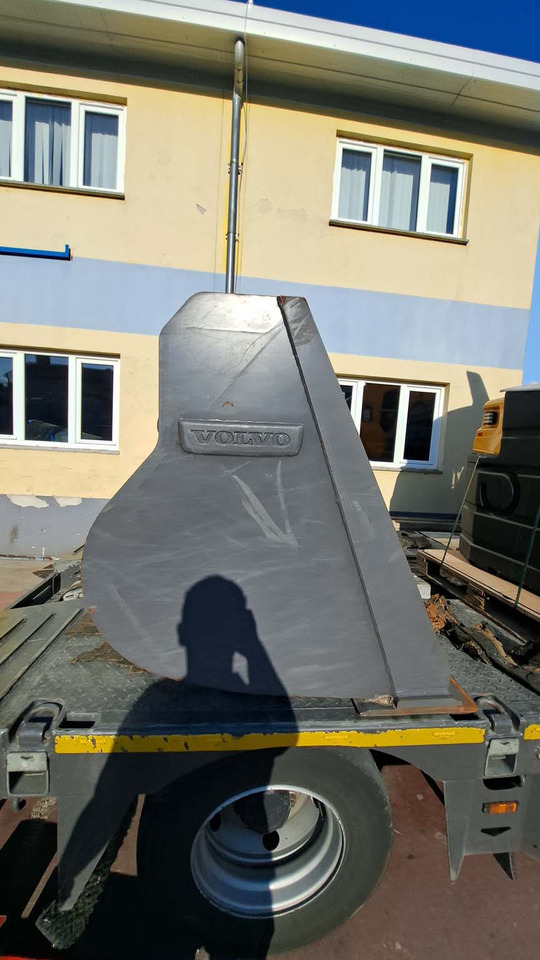 Volvo 2500 mm for 12-15 ton wheel loaders - Loader bucket for Wheel loader: picture 4 Volvo 2500 mm for 12-15 ton wheel loaders - Loader bucket for Wheel loader: picture 4