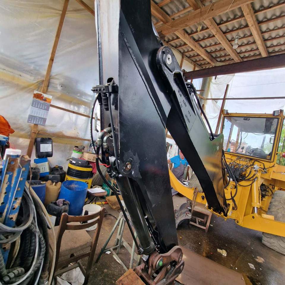 Backhoe loader Volvo BM6300: picture 9