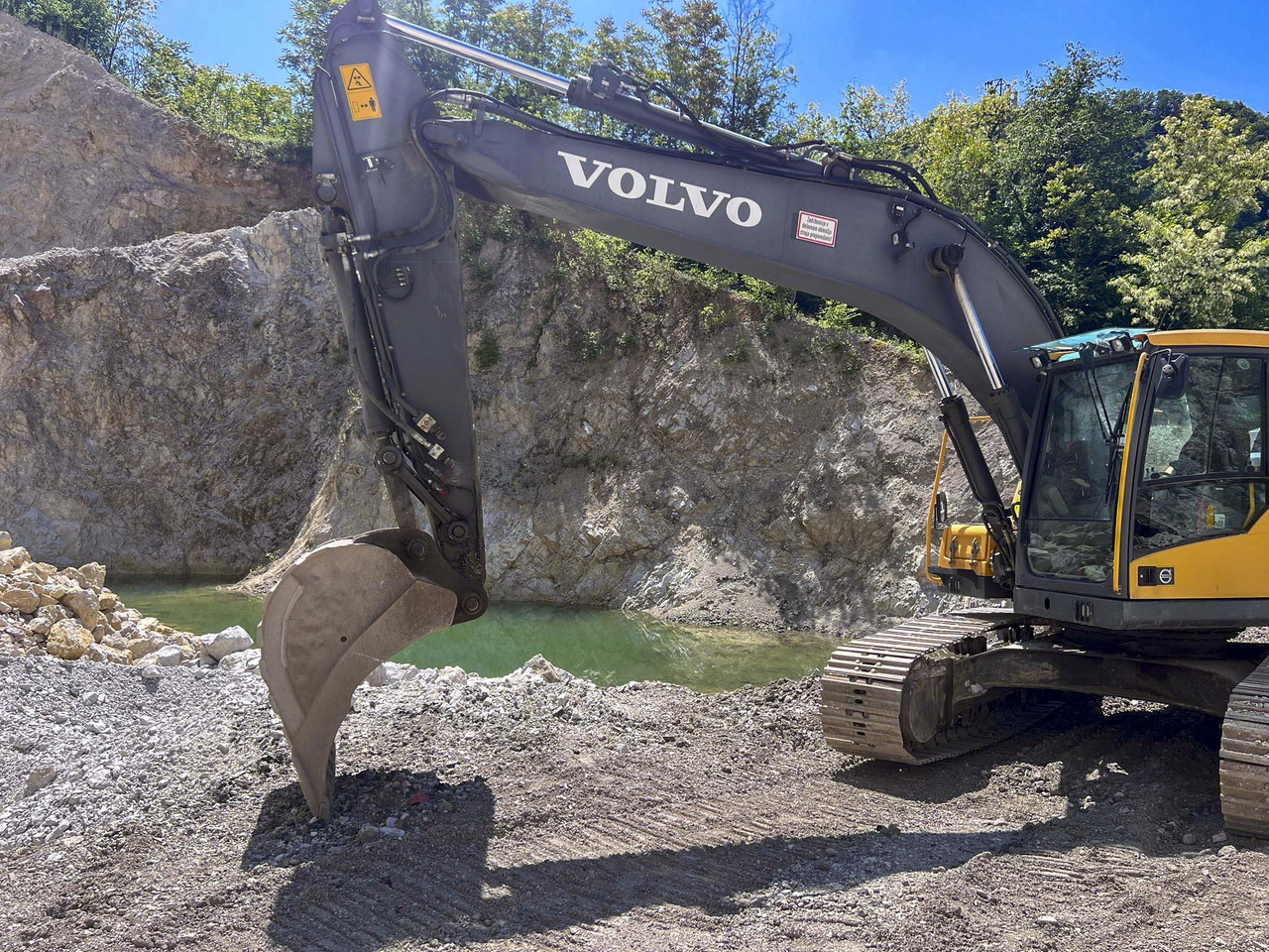 Volvo EC220D - Crawler excavator: picture 2 Volvo EC220D - Crawler excavator: picture 2