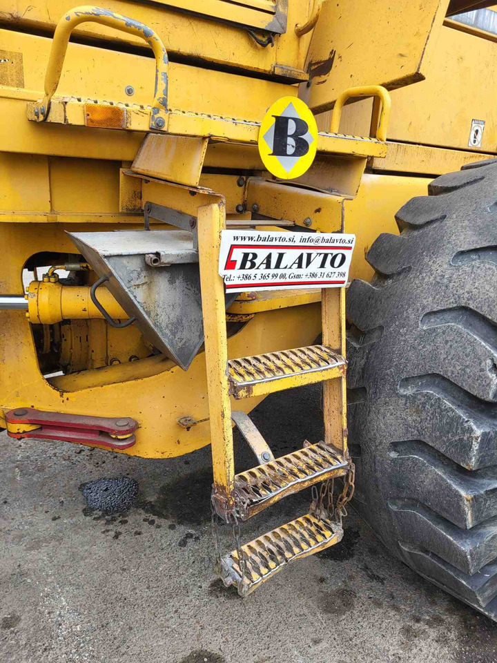 Volvo steps - Footstep for Loader: picture 1 Volvo steps - Footstep for Loader: picture 1