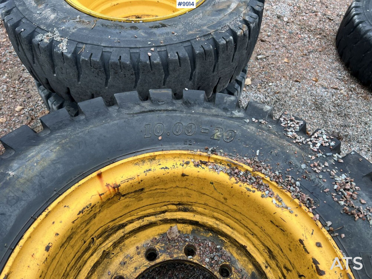 4 double-mounted tires for wheel excavators - Tire for Construction machinery: picture 5 4 double-mounted tires for wheel excavators - Tire for Construction machinery: picture 5
