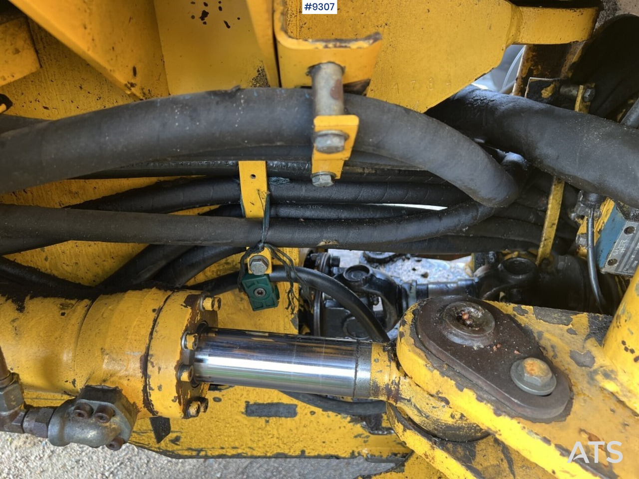 Lease a  Backhoe loader VOLVO BM 6300 Backhoe loader VOLVO BM 6300: picture 18